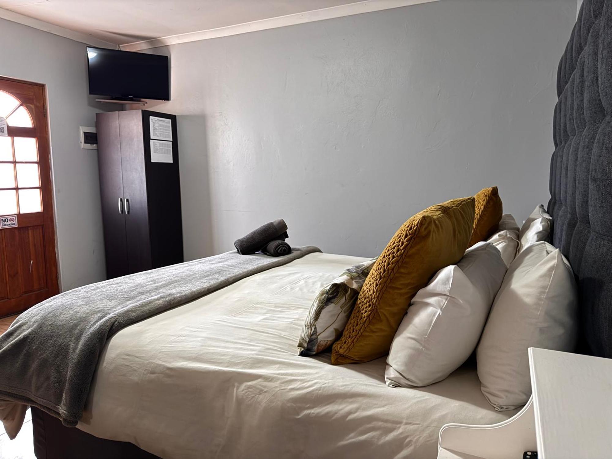 The Palms Venue & Accommodation 克拉多克 外观 照片