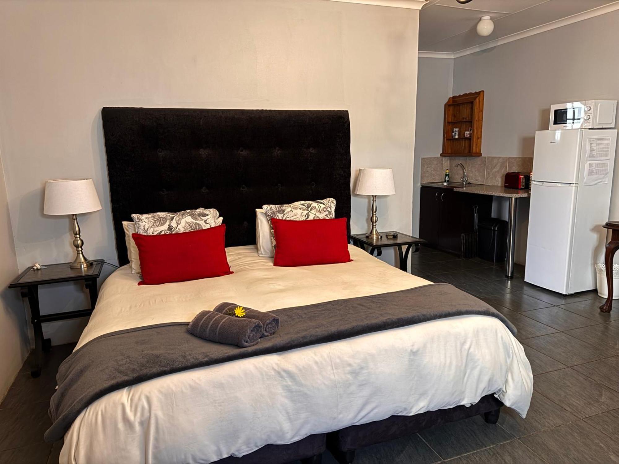 The Palms Venue & Accommodation 克拉多克 外观 照片